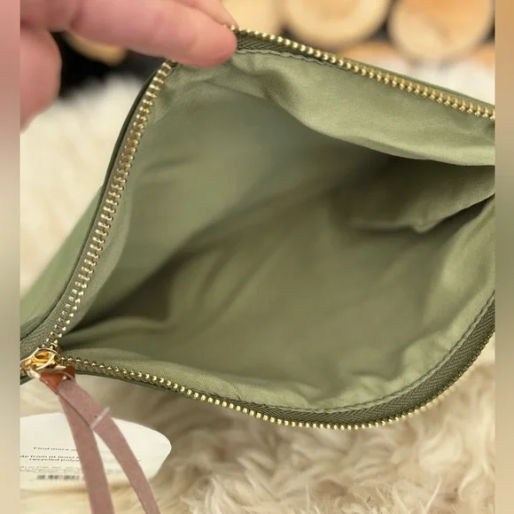 Stuffed Makeup Pouch $60 Value with Threshold, ELF, Kitsch, and Scunci - Picture 4 of 7